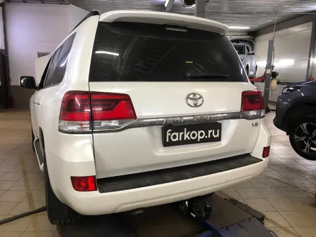 Фаркоп Steinhof для Toyota Land Cruiser J200 2008- T-172 в Краснодар