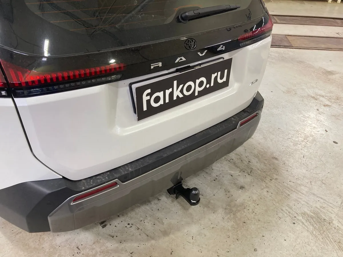 Фаркоп Berg для Toyota RAV4 2025- F.5717.002 в Краснодар Фаркоп Berg для Toyota RAV4 2025- F.5717.002 в Краснодар