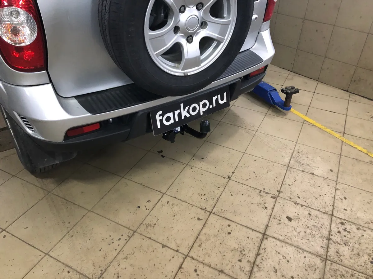 Фаркоп Berg для Chevrolet Niva 2002-2020 F.6016.003 в Краснодар